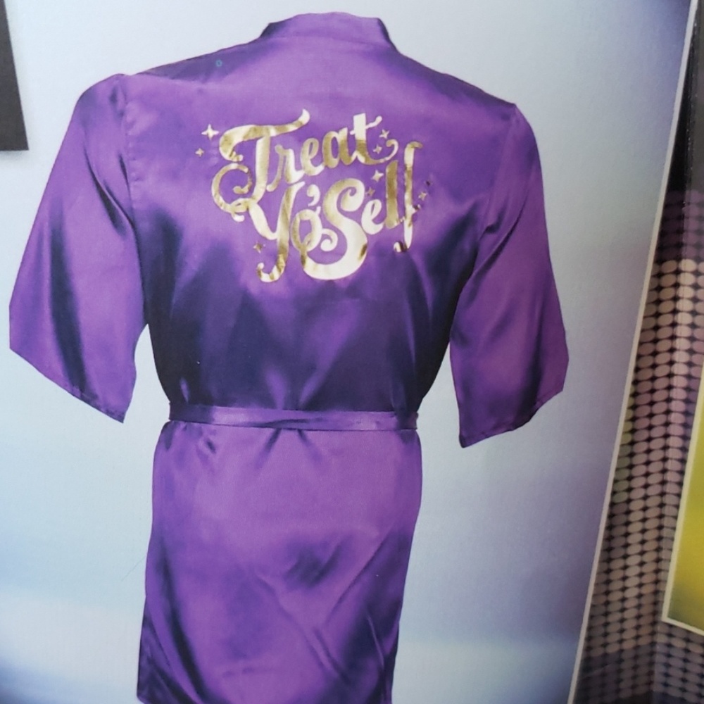 Parks and recreation purple treat yo'self